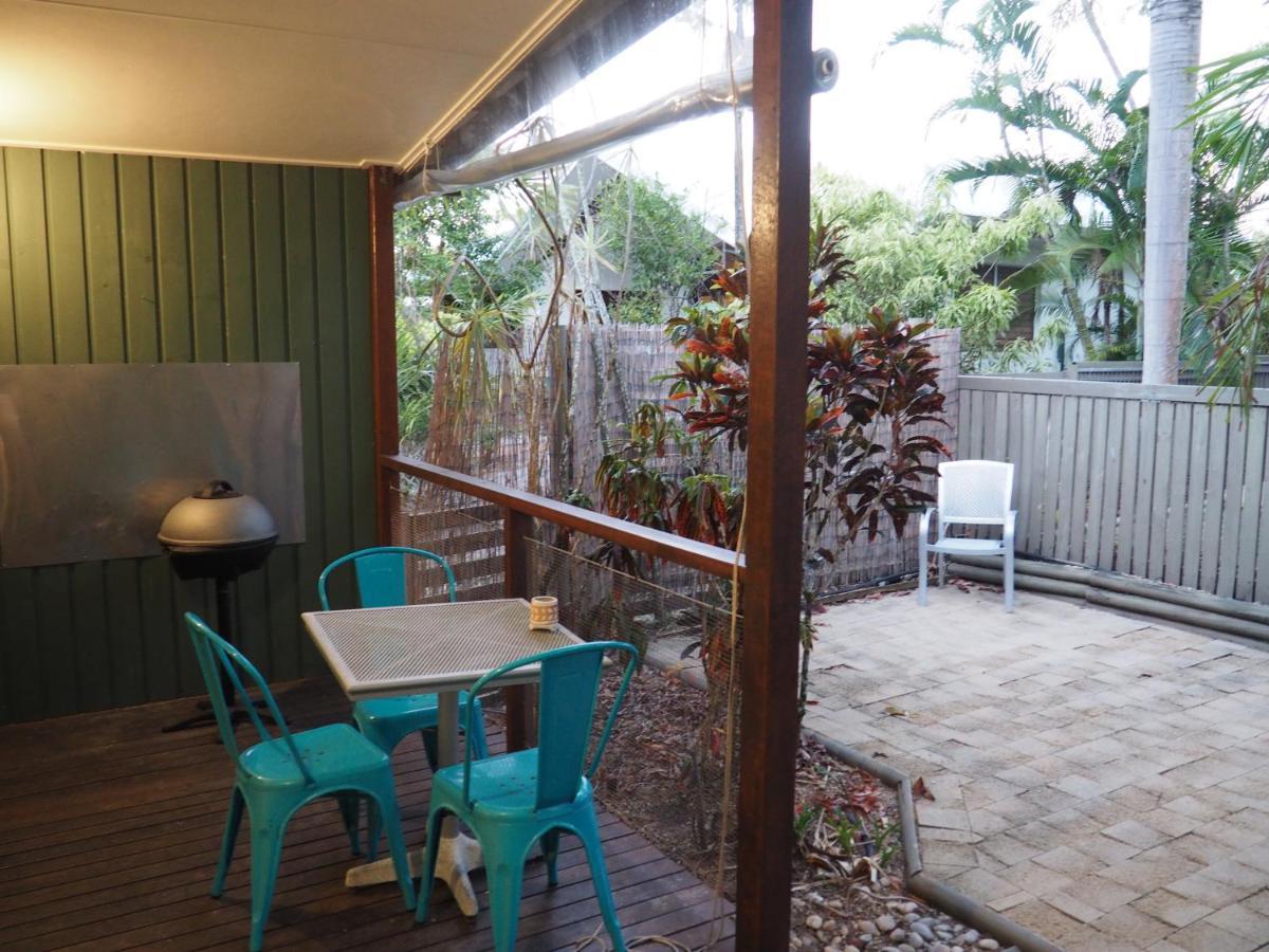 Cassawong Cottages Mission Beach Exterior photo
